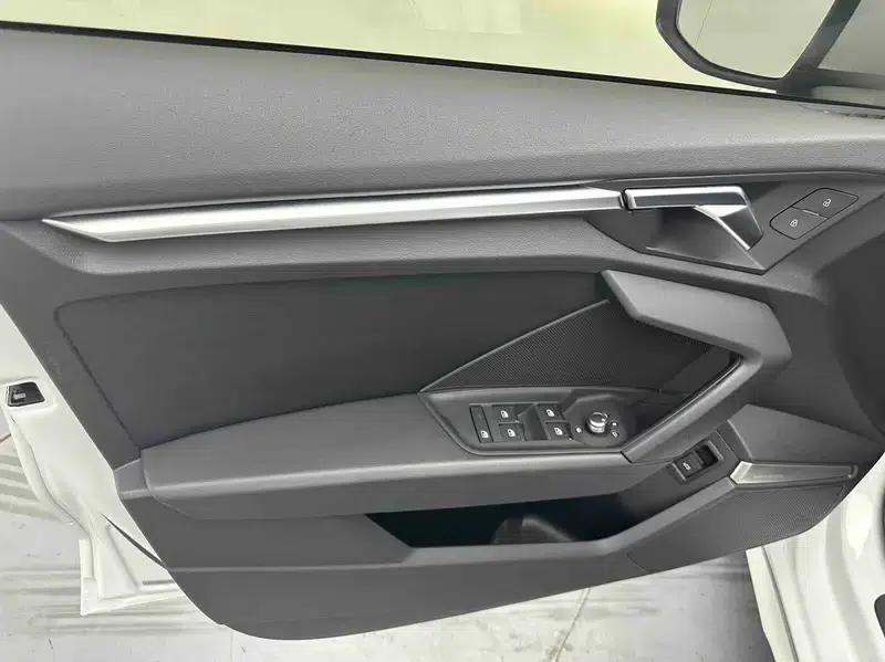 Audi A3 2022 Sportback 35 TFSI Progressive Sport — миниатюра 17