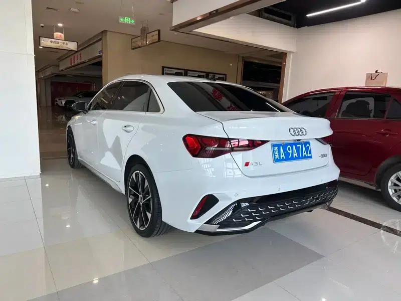 Audi A3 2025 A3L Limousine 35 TFSI Flying Spur Luxury Edition — миниатюра 3