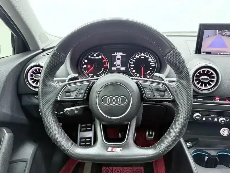 Audi A3 2018 30th Anniversary Edition Limousine 40 TFSI Sport — миниатюра 12
