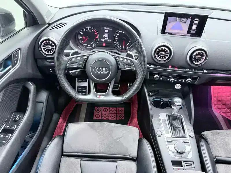 Audi A3 2018 30th Anniversary Edition Limousine 40 TFSI Sport — миниатюра 14