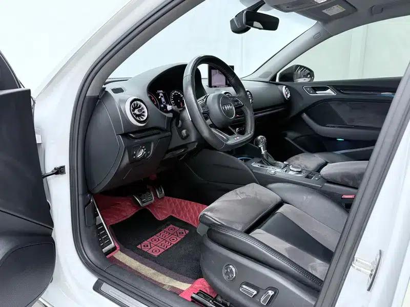 Audi A3 2018 30th Anniversary Edition Limousine 40 TFSI Sport — миниатюра 15