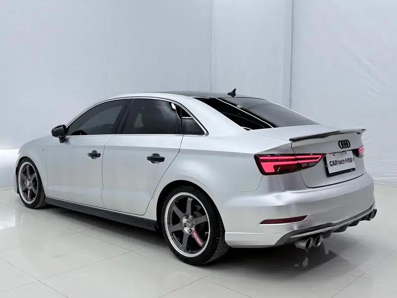 Audi A3 2018 30th Anniversary Edition Limousine 40 TFSI Sport — миниатюра 4