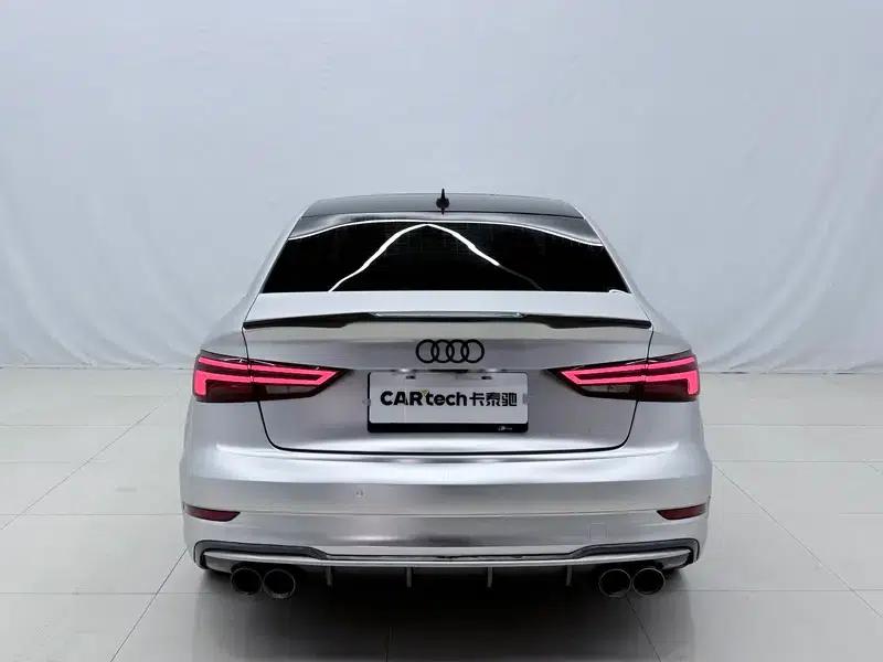 Audi A3 2018 30th Anniversary Edition Limousine 40 TFSI Sport — миниатюра 5