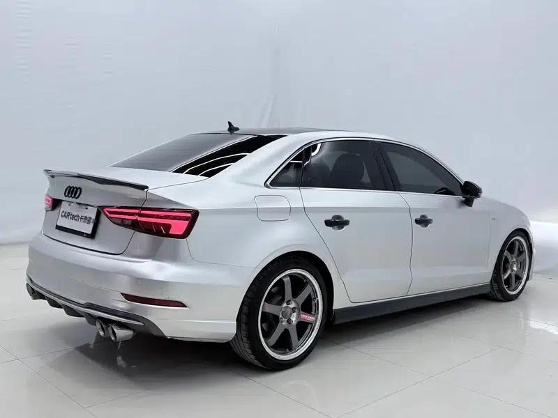 Audi A3 2018 30th Anniversary Edition Limousine 40 TFSI Sport — миниатюра 6