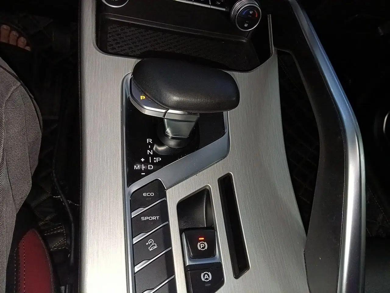 Geely Auto Coolray 2021 1.4T DCT Diamond Edition — миниатюра 13