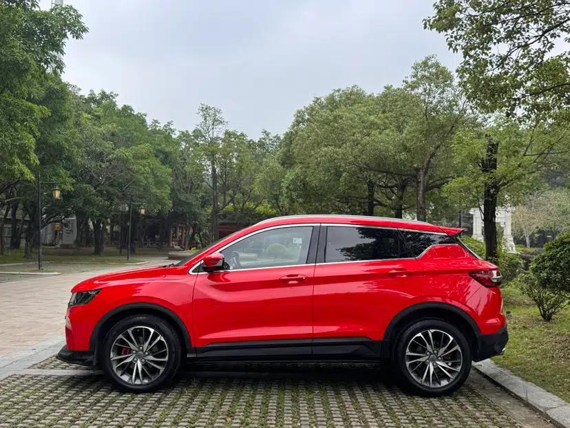 Geely Auto Coolray 2020 PRO 260T DCT Knight — миниатюра 13