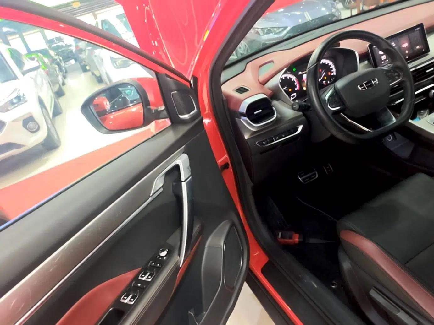 Geely Auto Coolray 2020 PRO 260T DCT Knight — миниатюра 25