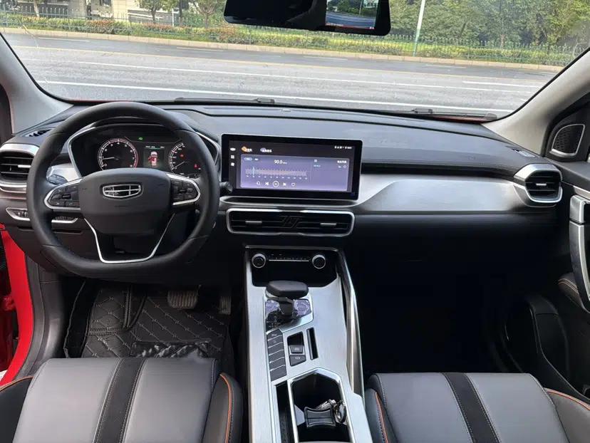 Geely Auto Coolray 2023 1.5T DCT Platinum Edition — миниатюра 12
