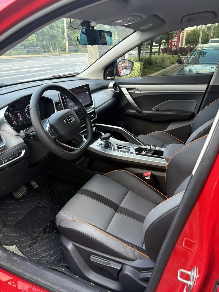 Geely Auto Coolray 2023 1.5T DCT Platinum Edition — миниатюра 13