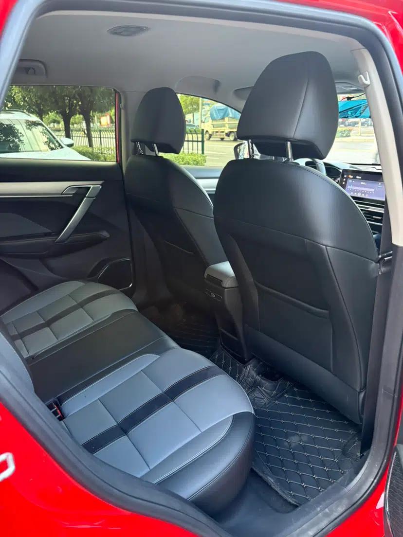 Geely Auto Coolray 2023 1.5T DCT Platinum Edition — миниатюра 16