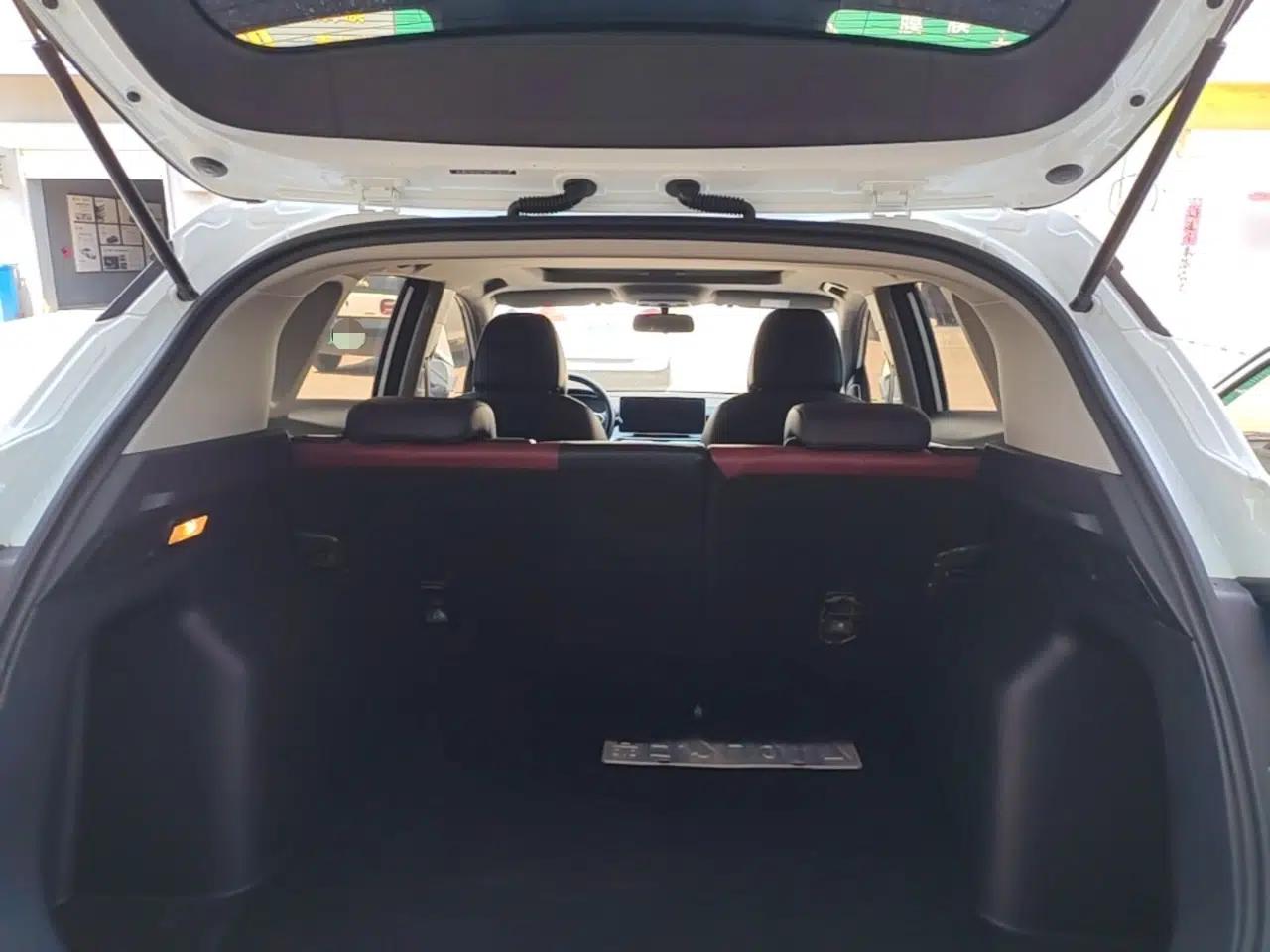 Geely Auto Coolray 2021 1.4T DCT Platinum Edition — миниатюра 22