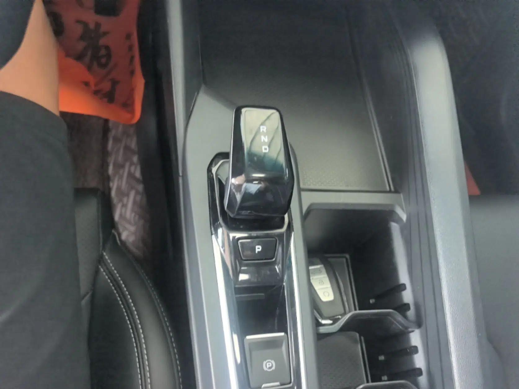 Geely Auto Binray 2022 Binrui COOL 1.5T DCT Electric Edition — миниатюра 16