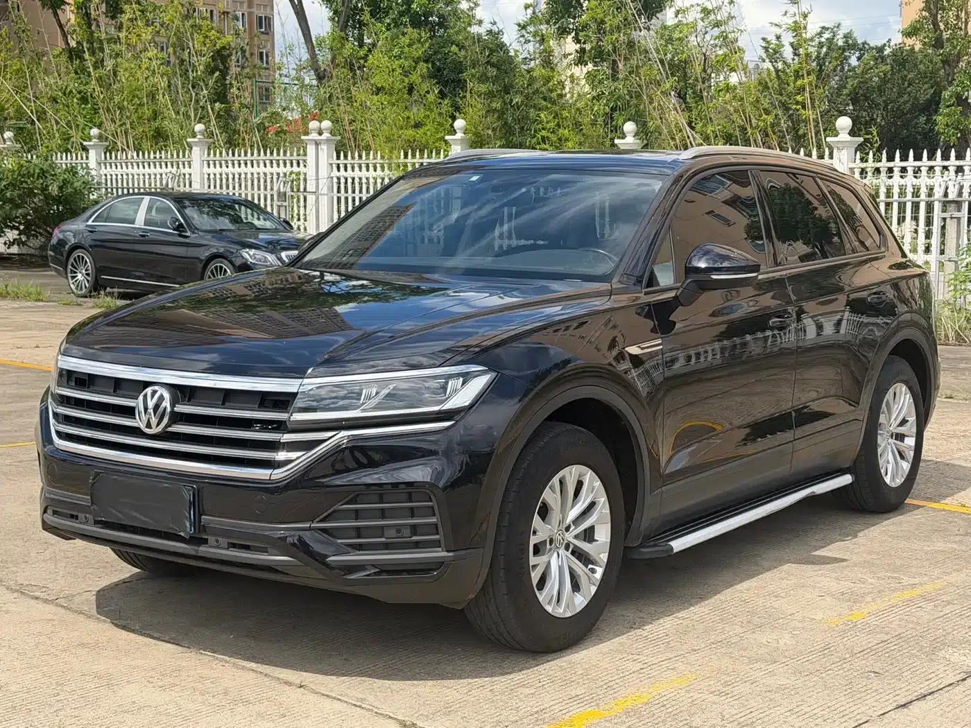 Touareg 2021 2.0TSI Navigator Special Edition — миниатюра 1