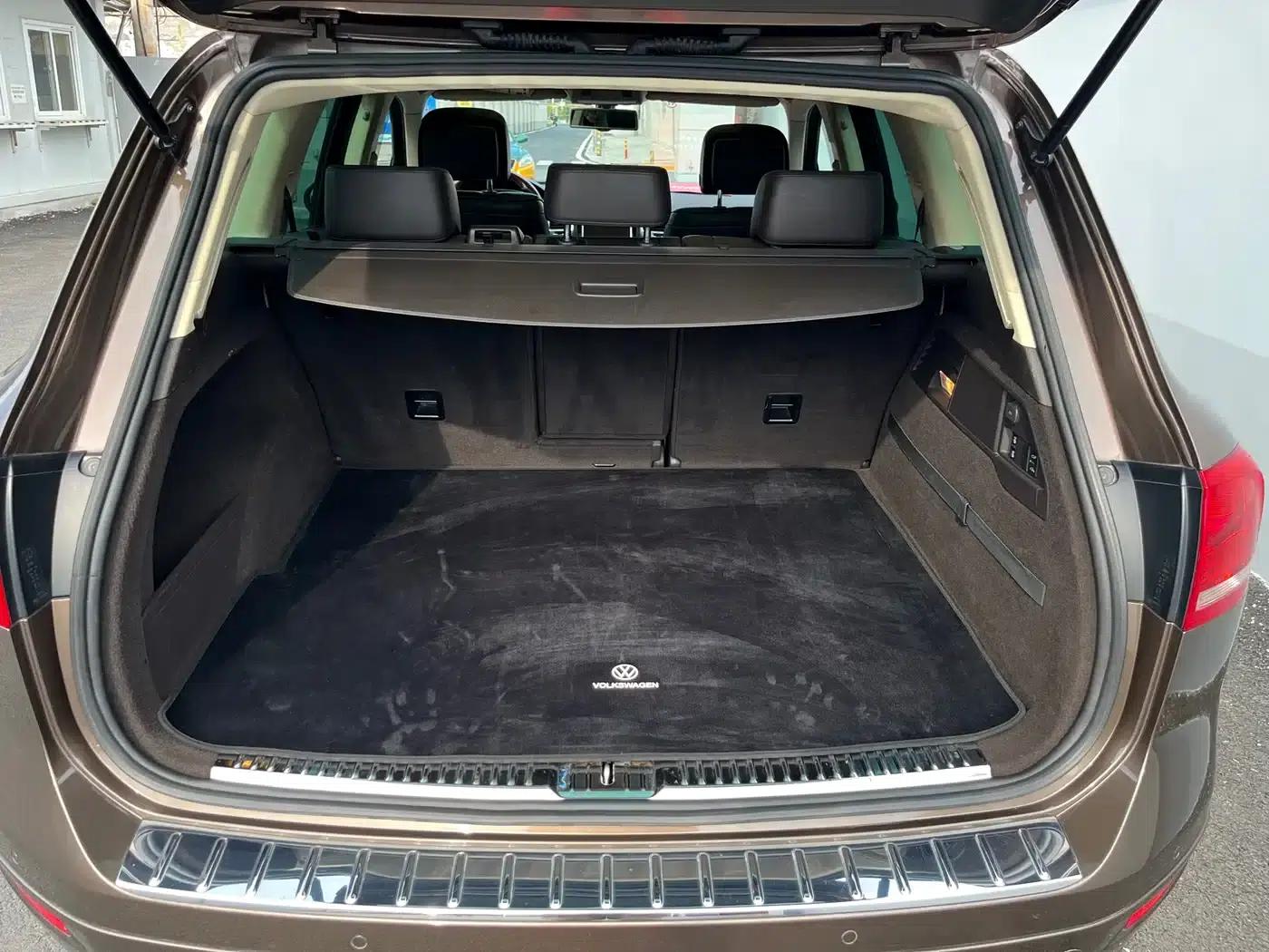 2011 Volkswagen Touareg 3.0TSI High-Spec Model — миниатюра 18