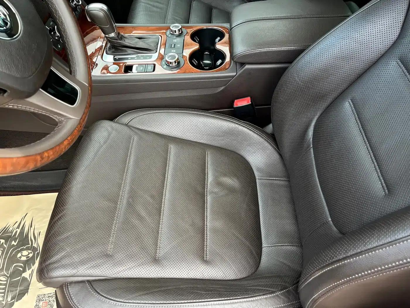 2011 Volkswagen Touareg 3.0TSI High-Spec Model — миниатюра 7