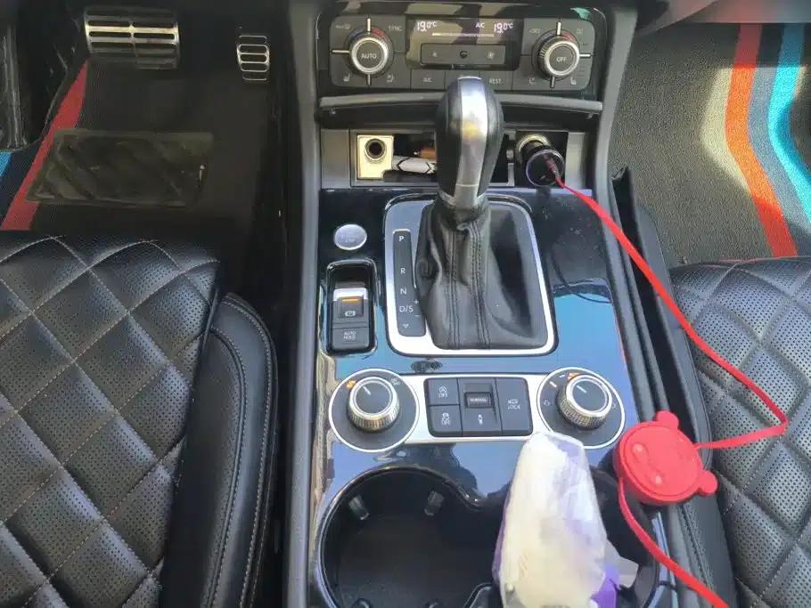 Touareg 2017 3.0TSI Yuyue Edition — миниатюра 16
