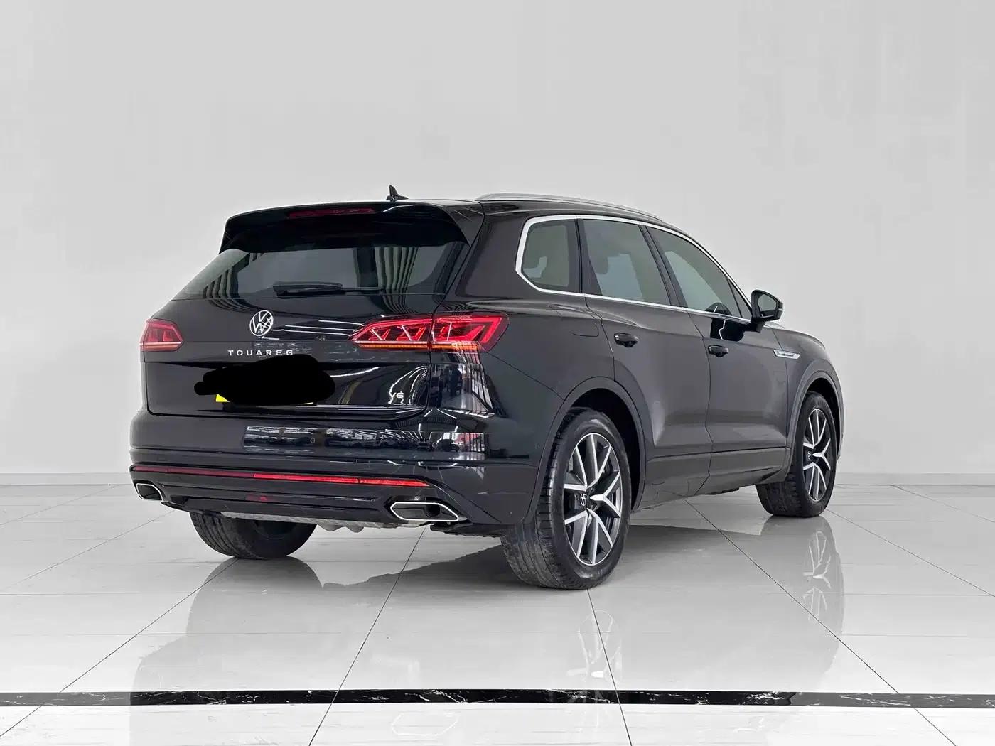 Touareg 2021 3.0TSI R-Line Classic Sport Package — миниатюра 4