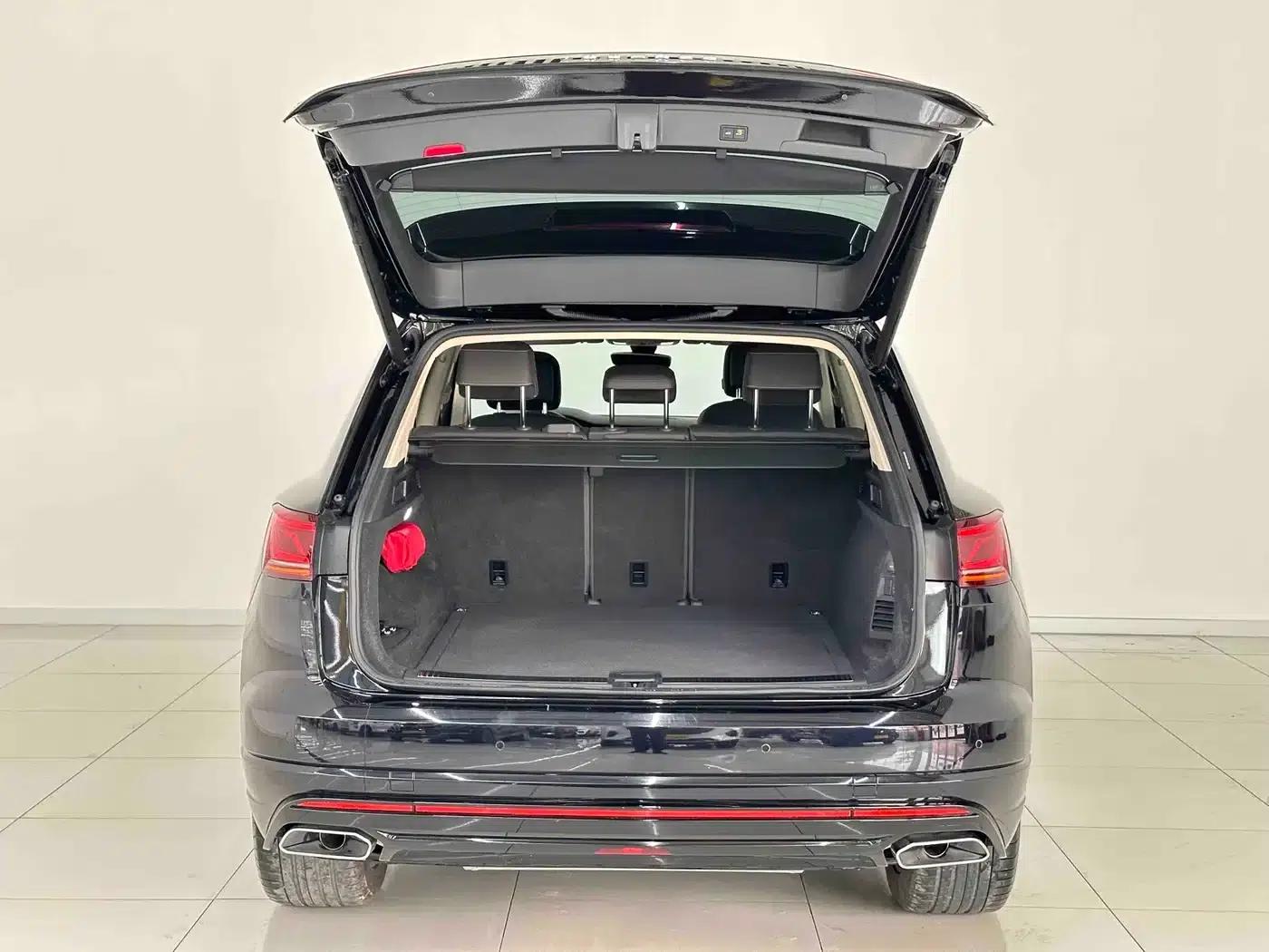 Touareg 2021 3.0TSI R-Line Classic Sport Package — миниатюра 9