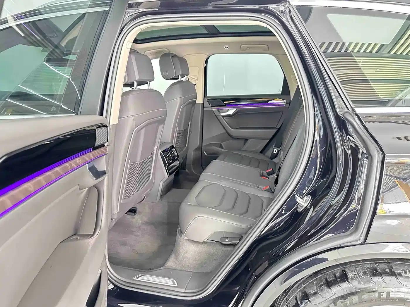 Touareg 2021 3.0TSI R-Line Classic Sport Package — миниатюра 10