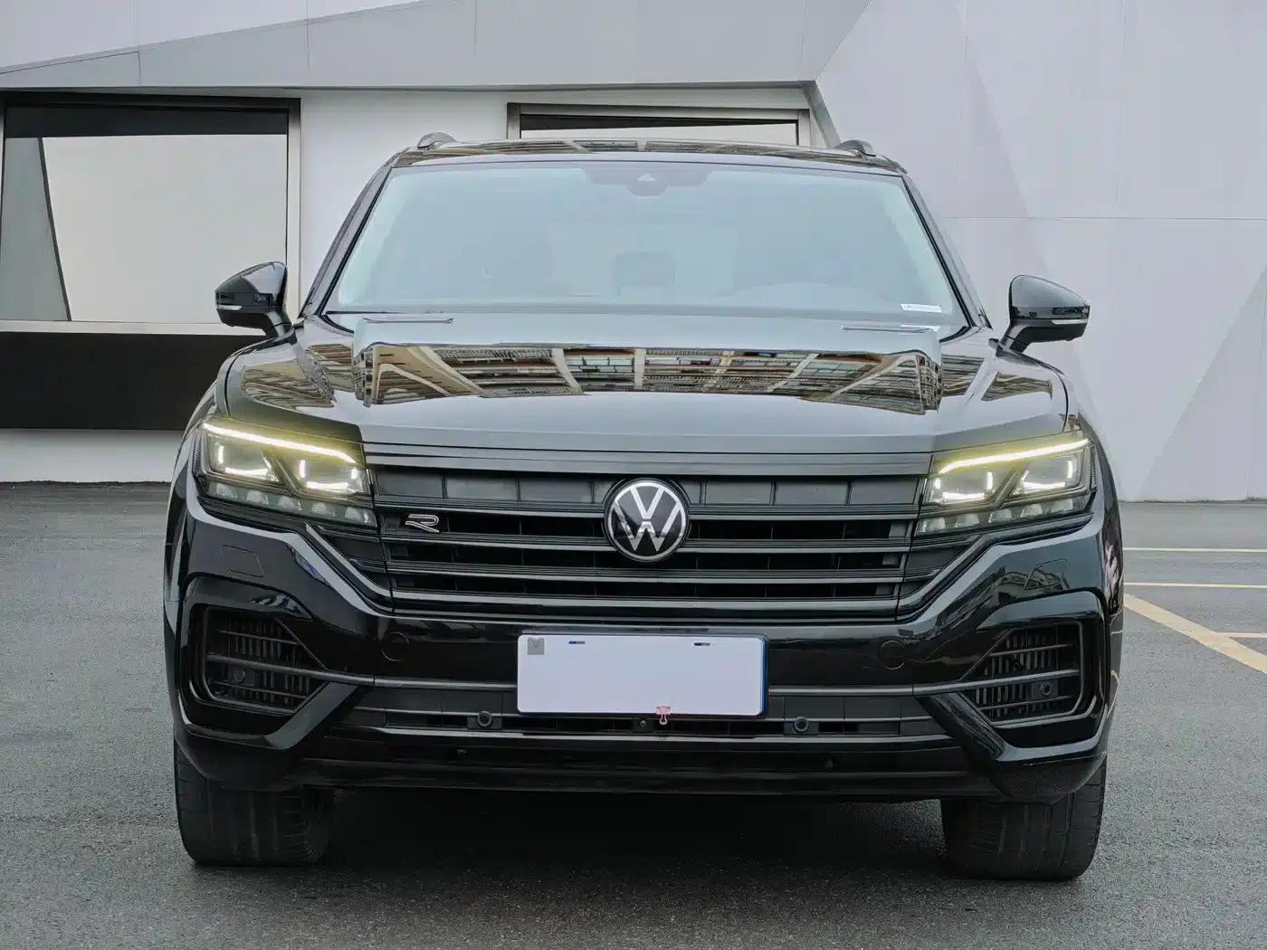 2023 Volkswagen Touareg 3.0TSI R-Line, Obsidian Black Sport Package — миниатюра 2