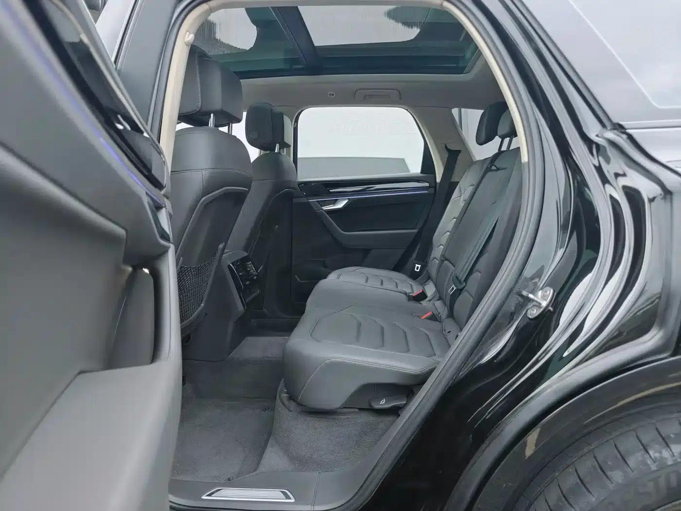2023 Volkswagen Touareg 3.0TSI R-Line, Obsidian Black Sport Package — миниатюра 12