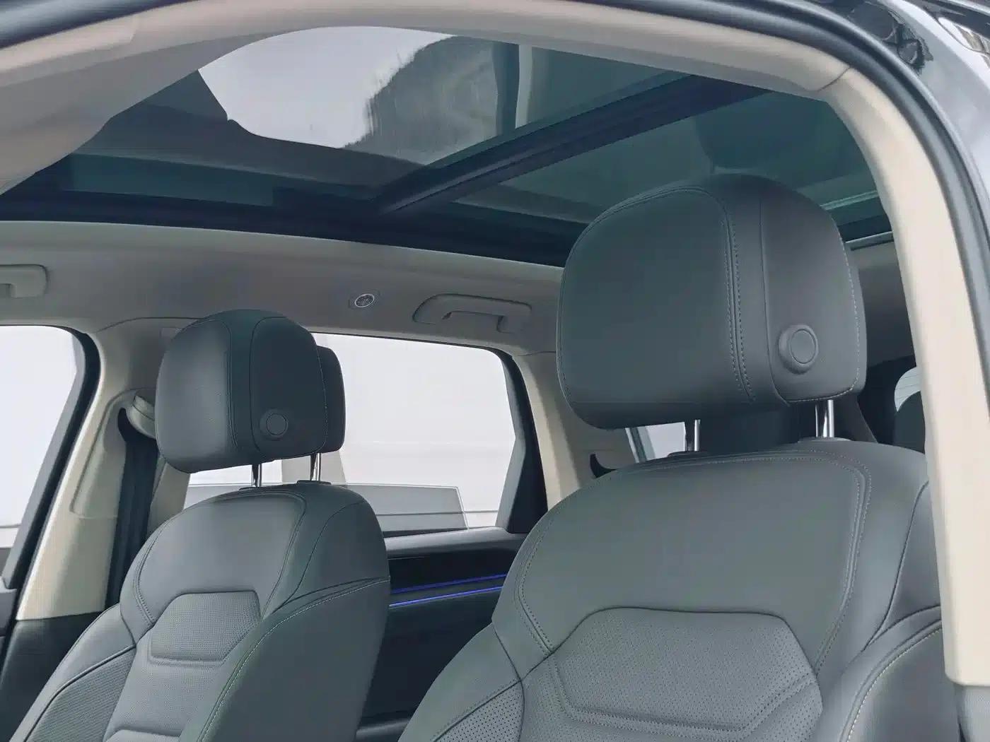 2023 Volkswagen Touareg 3.0TSI R-Line, Obsidian Black Sport Package — миниатюра 15