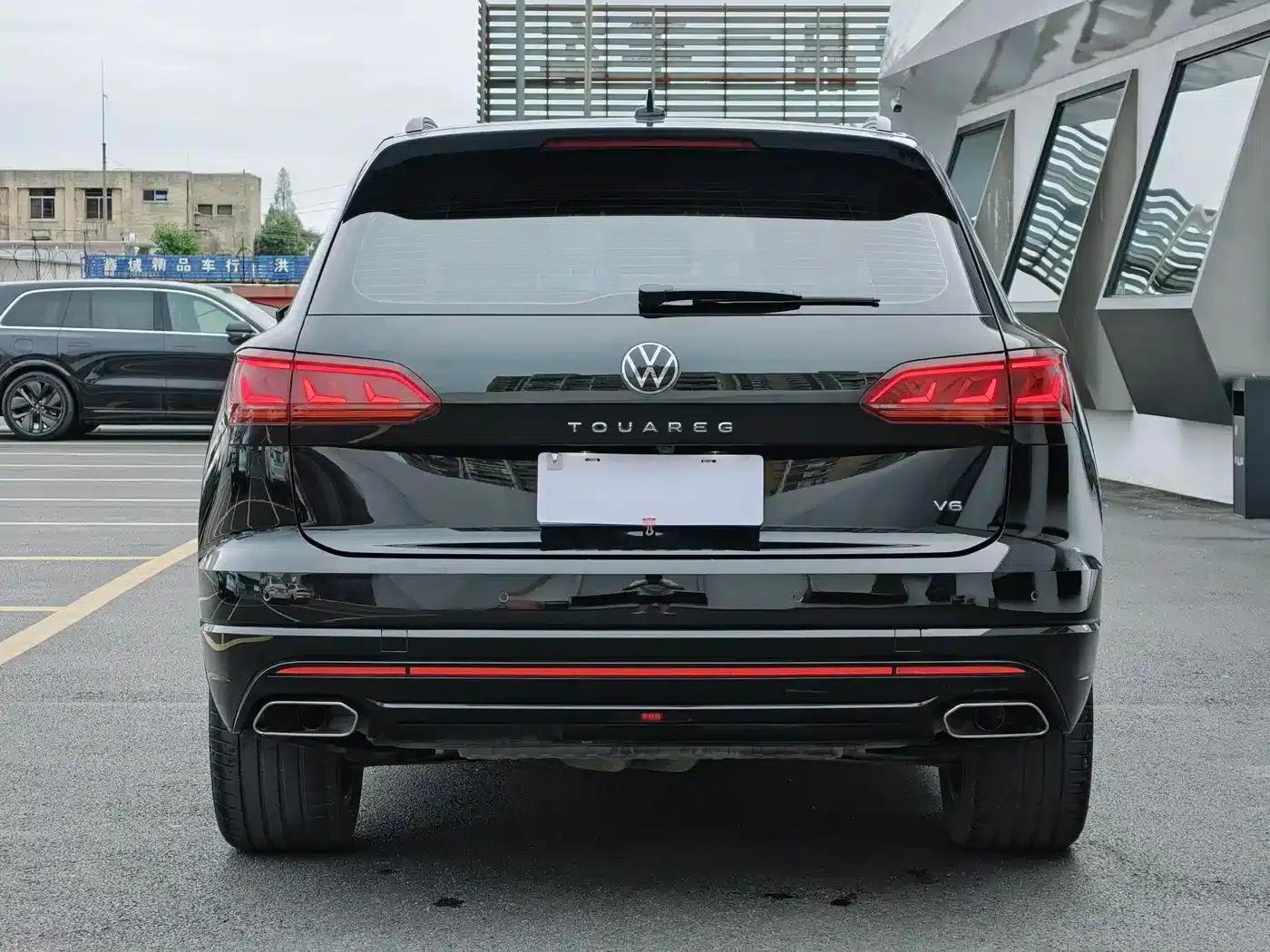 2023 Volkswagen Touareg 3.0TSI R-Line, Obsidian Black Sport Package — миниатюра 4