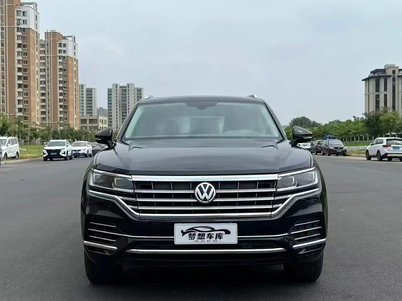 Touareg 2019 2.0TSI R-Line Edition (China VI Emission Standard) — миниатюра 1