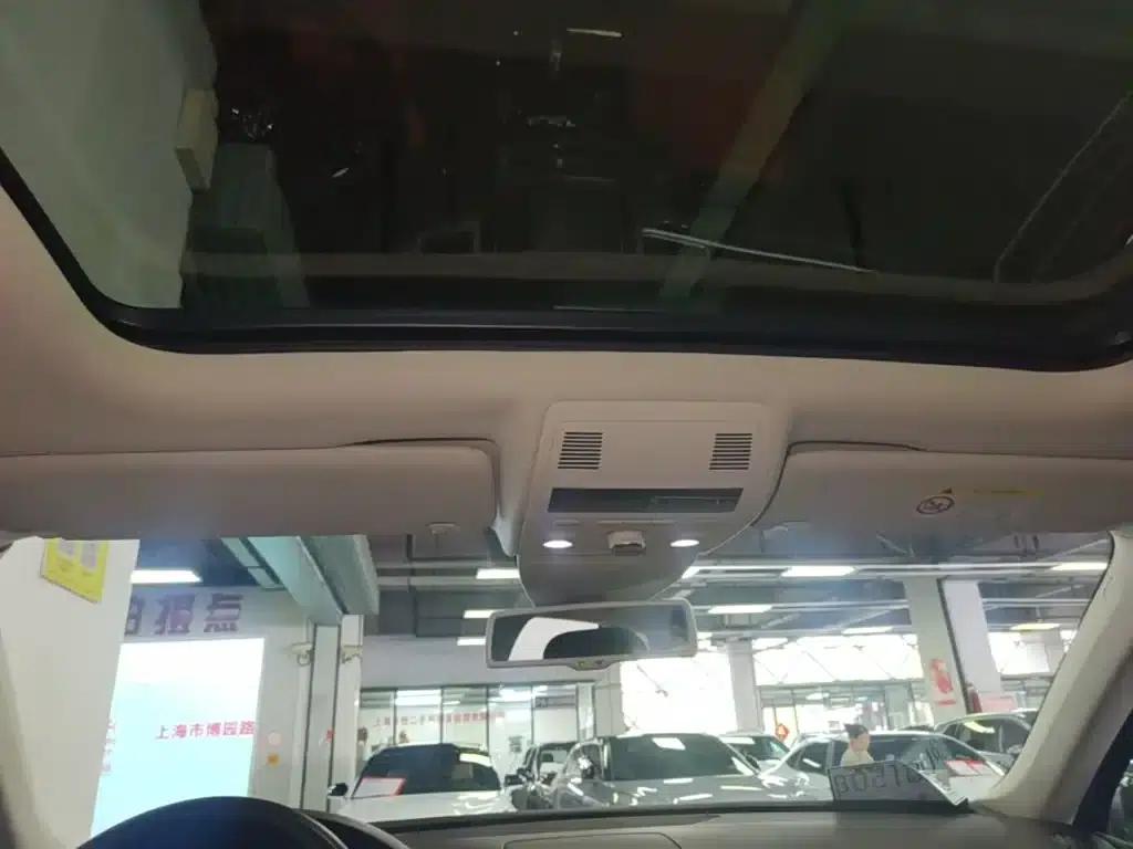 2016 Touareg 3.0TSI High-Spec Model — миниатюра 18