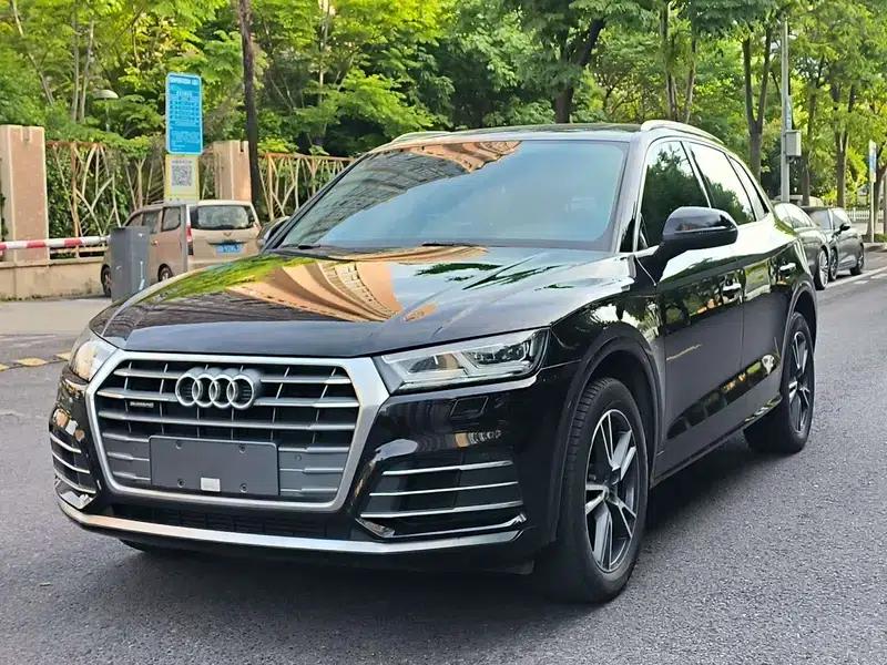 Audi Q5L 2020 40 TFSI Luxury Fashion Edition — миниатюра 1