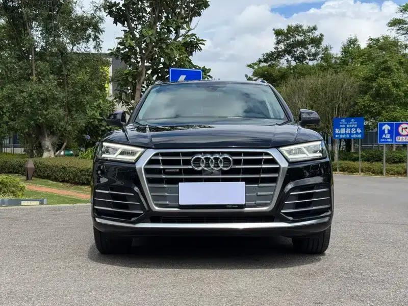Audi Q5L 2020 40 TFSI Luxury Fashion Edition — миниатюра 2