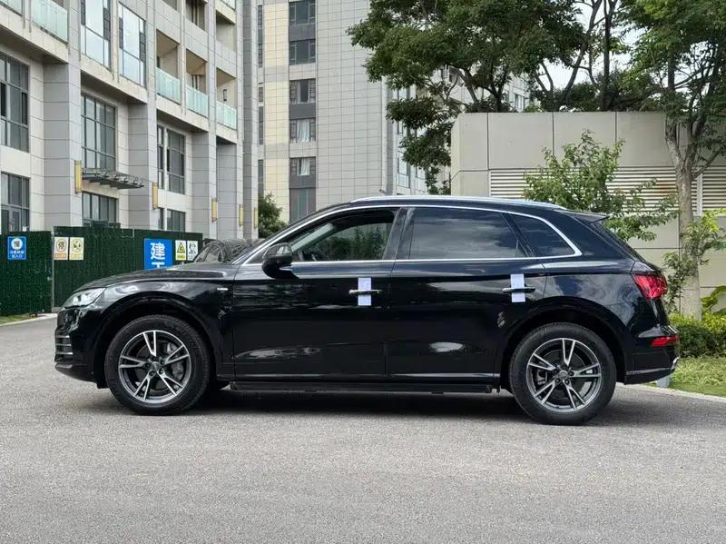 Audi Q5L 2020 40 TFSI Luxury Fashion Edition — миниатюра 4