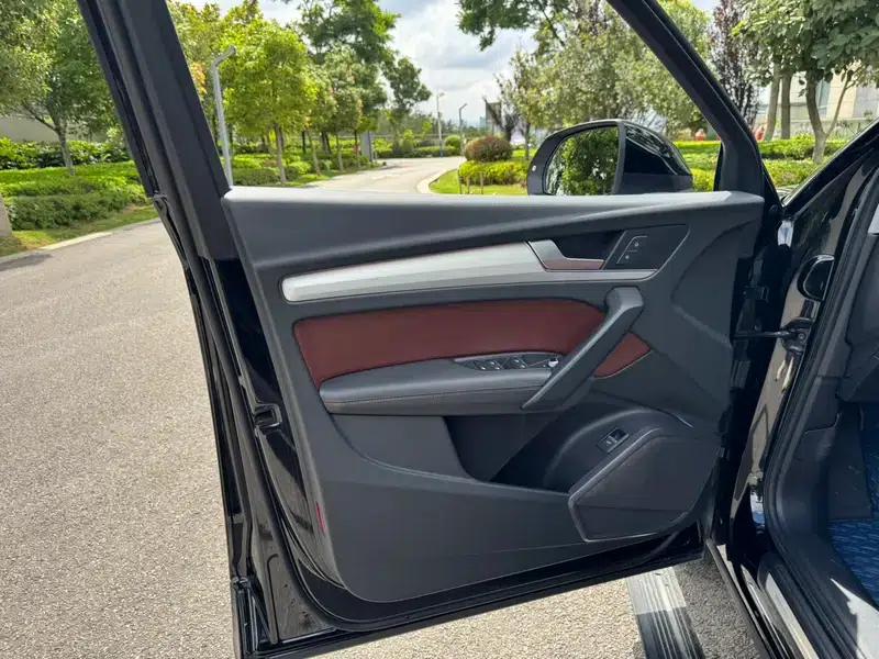 Audi Q5L 2020 40 TFSI Luxury Fashion Edition — миниатюра 35