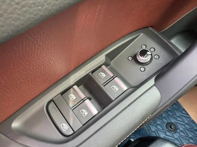 Audi Q5L 2020 40 TFSI Luxury Fashion Edition — миниатюра 36