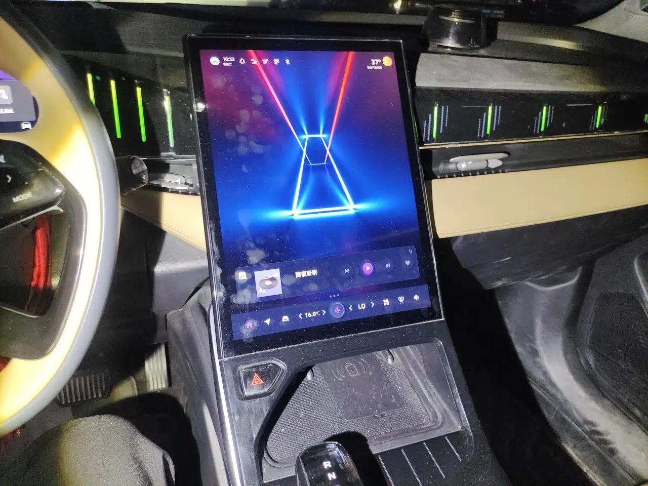 Geely Auto FX11 2023 2.0TD DCT Flagship Version — миниатюра 13