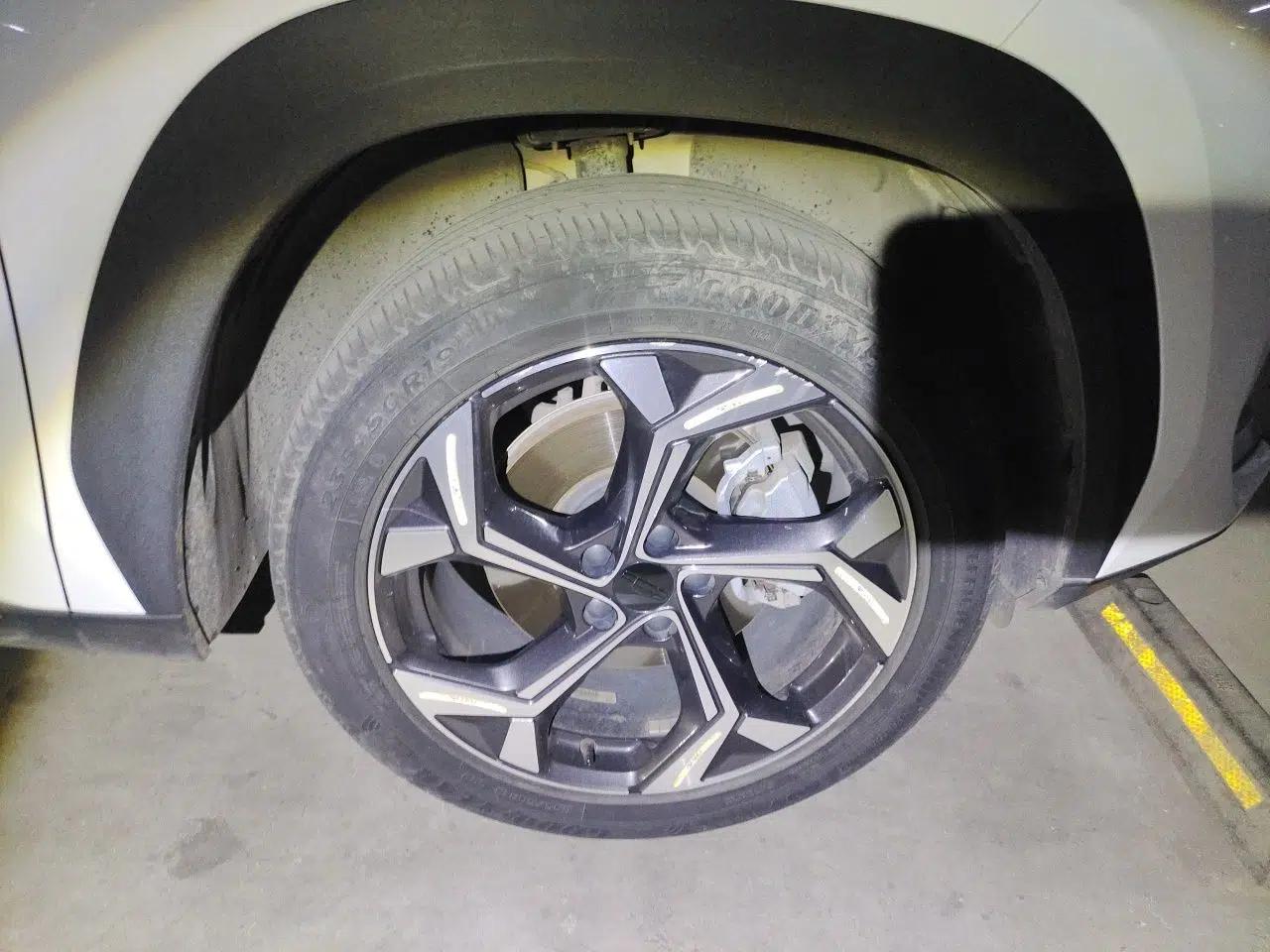 Geely Auto FX11 2023 2.0TD DCT Flagship Version — миниатюра 8