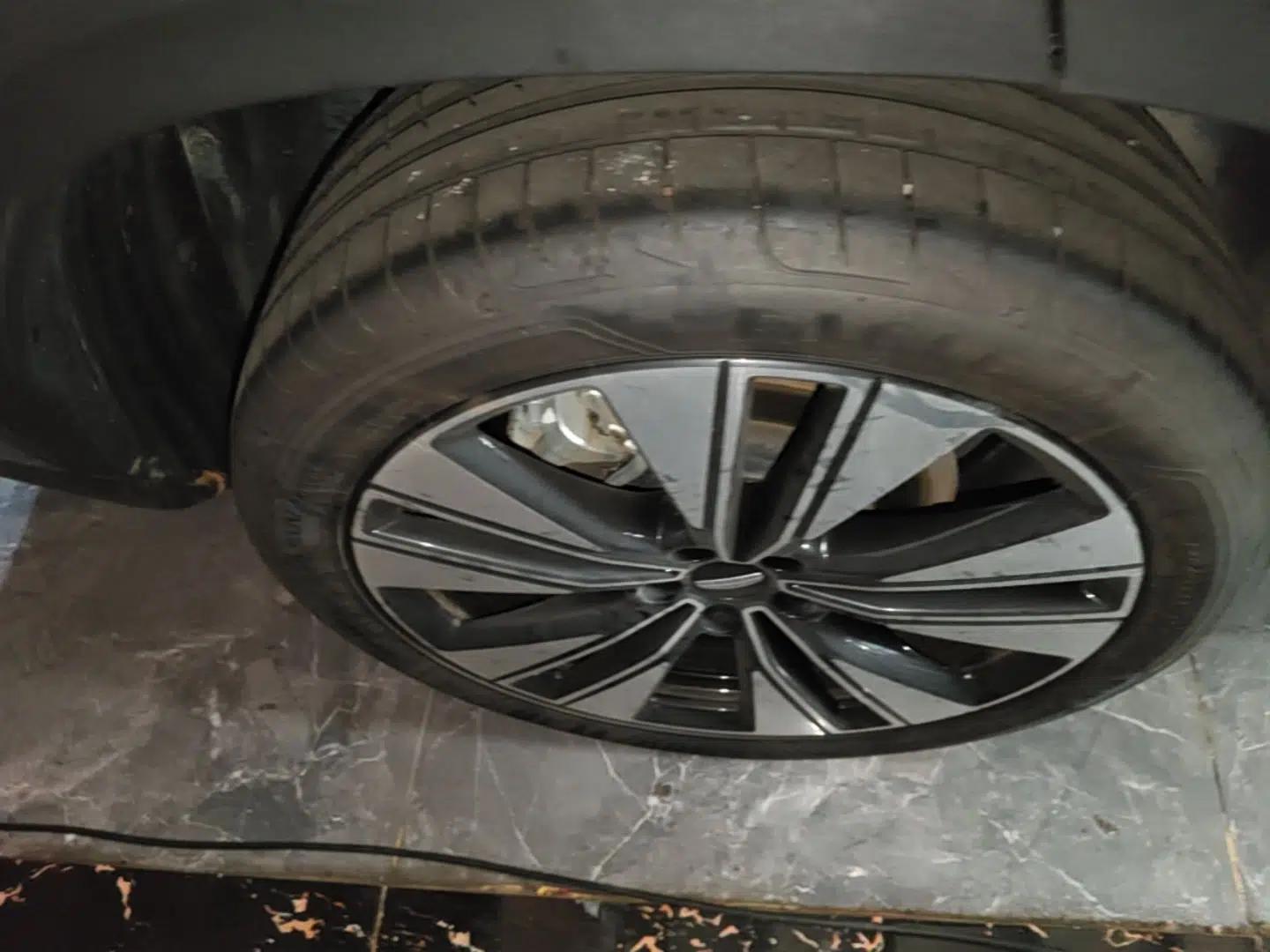 Geely Auto FX11 2025 4th Generation 1.5TD DCT Jinxiu — миниатюра 11