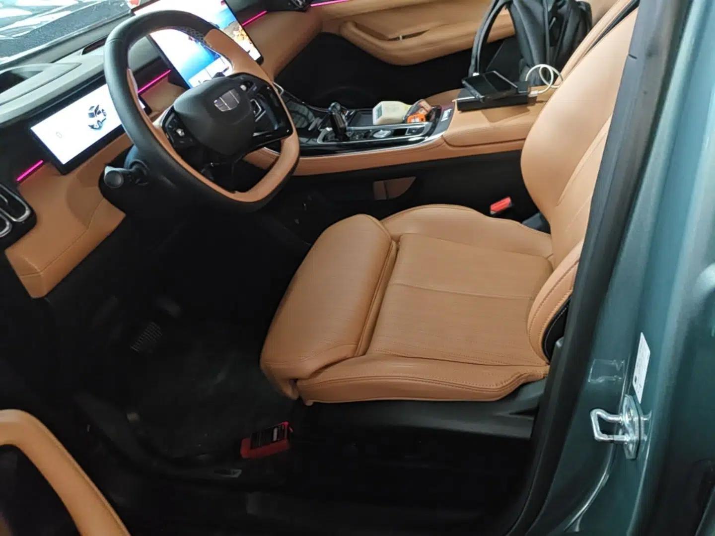 Geely Auto FX11 2025 4th Generation 1.5TD DCT Jinxiu — миниатюра 17