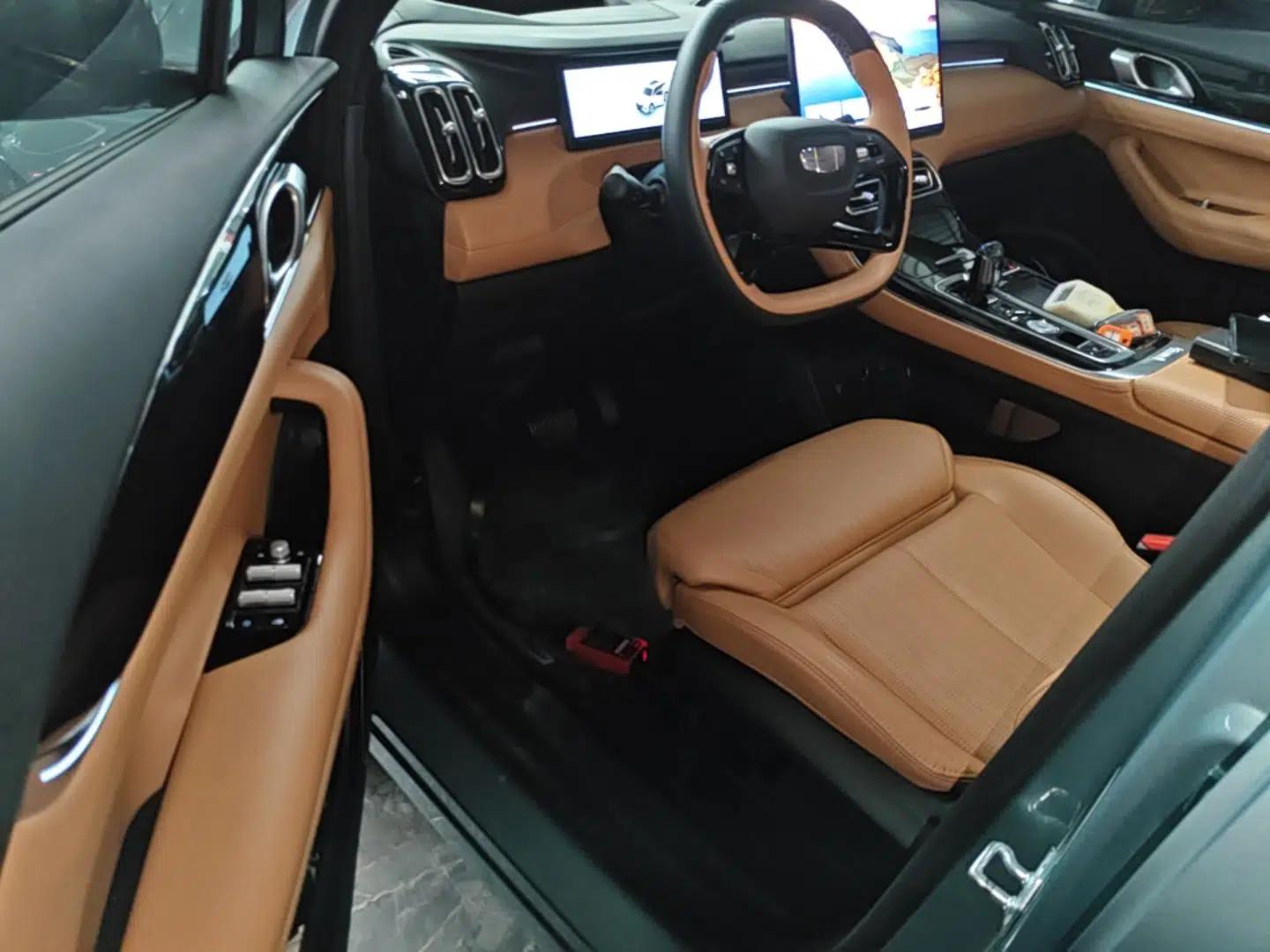Geely Auto FX11 2025 4th Generation 1.5TD DCT Jinxiu — миниатюра 18