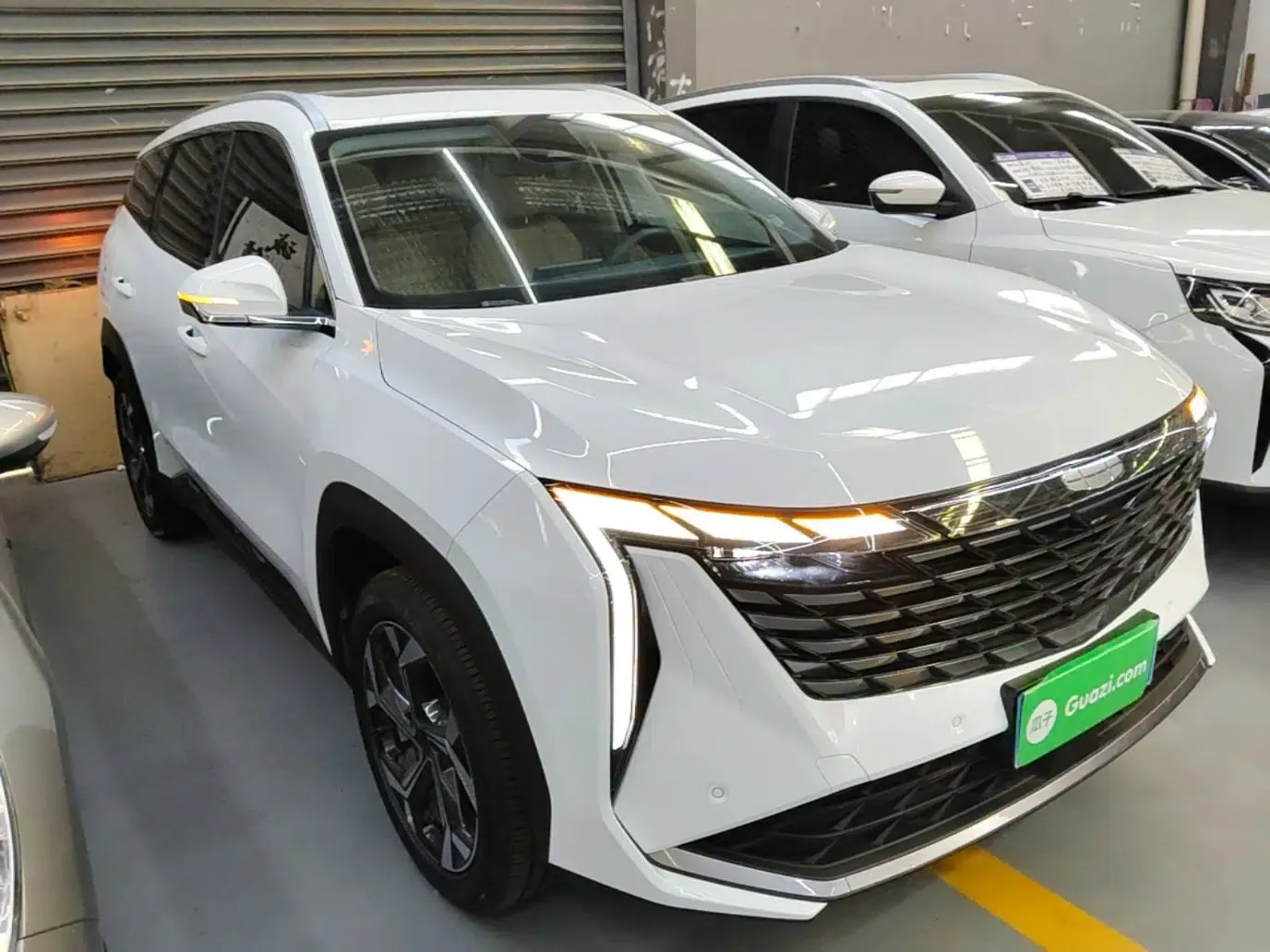 Geely Auto FX11 2023 1.5TD DCT Prestige Edition — миниатюра 3