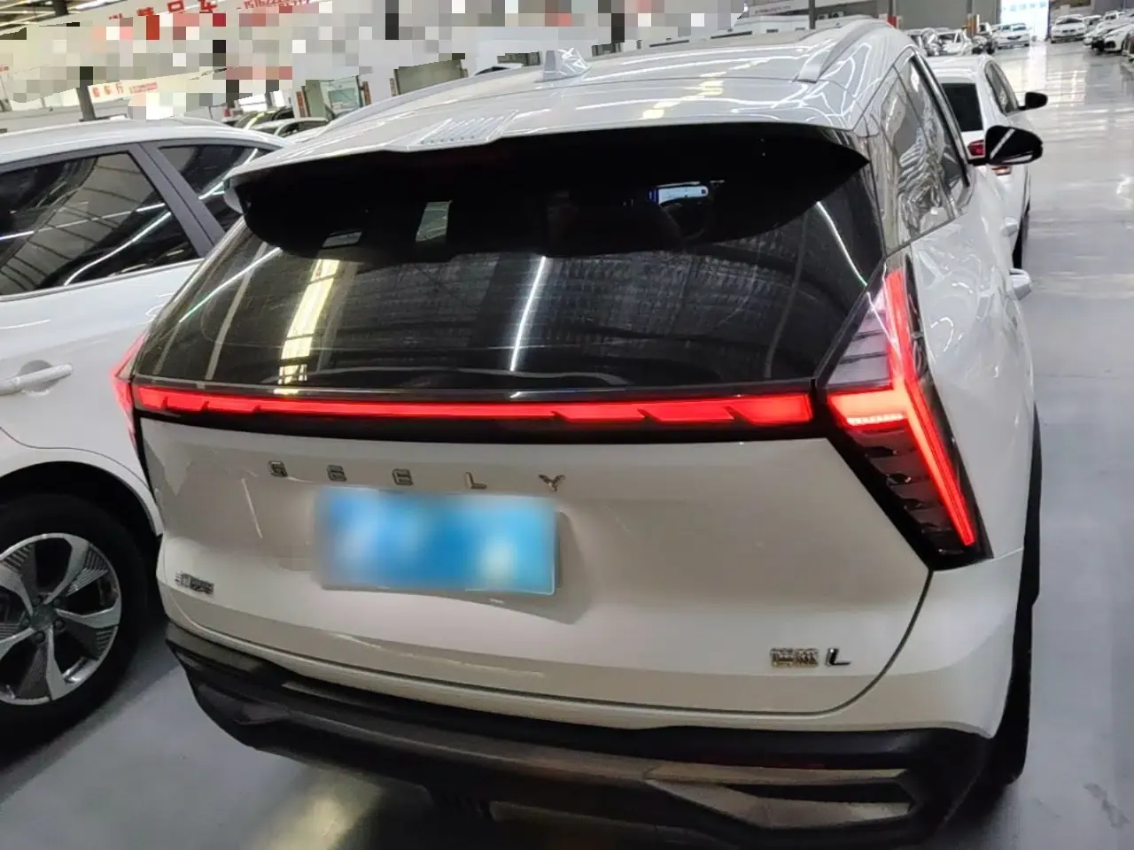 Geely Auto FX11 2023 1.5TD DCT Prestige Edition — миниатюра 5