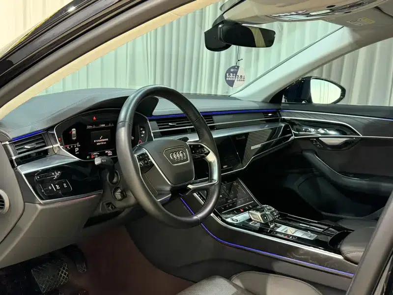 2021 Audi A8 A8L 50 TFSI quattro Comfort — миниатюра 12