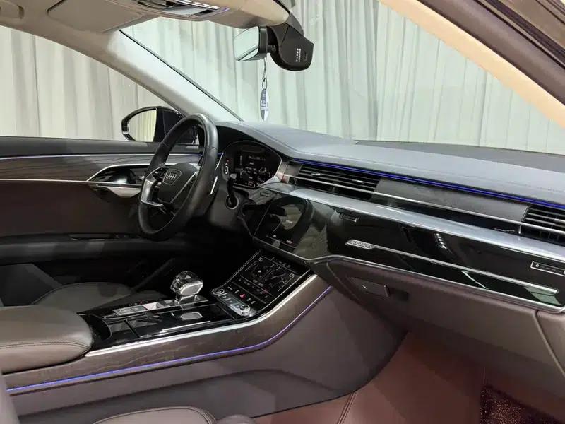 2021 Audi A8 A8L 50 TFSI quattro Comfort — миниатюра 13