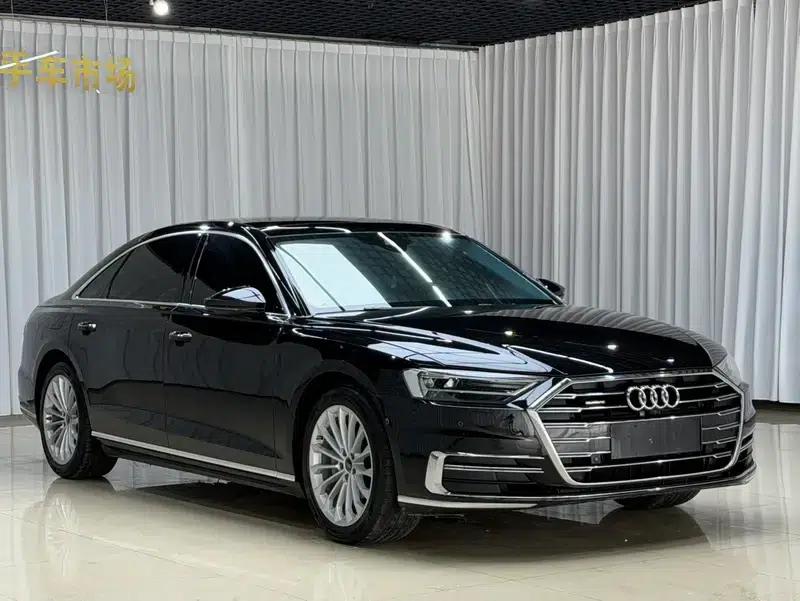 2021 Audi A8 A8L 50 TFSI quattro Comfort — миниатюра 3