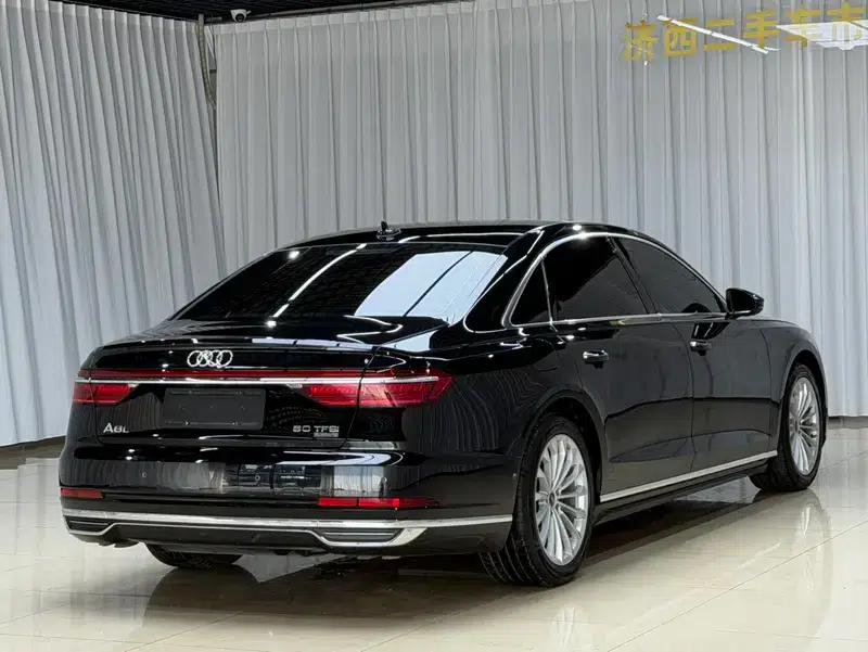 2021 Audi A8 A8L 50 TFSI quattro Comfort — миниатюра 6