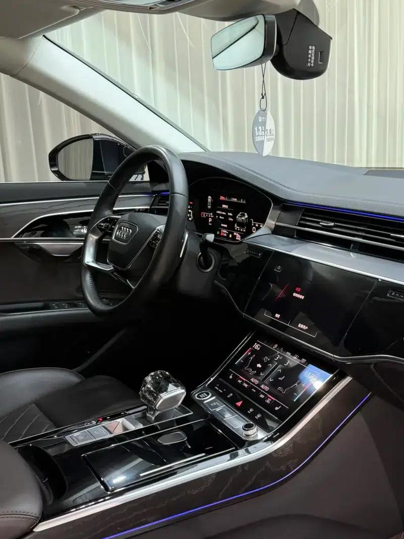 2021 Audi A8 A8L 50 TFSI quattro Comfort — миниатюра 7