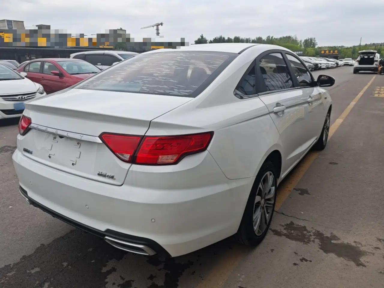 Geely Auto Emgrand GL 2018 1.4T DCT Prestige Smart Connectivity Version — миниатюра 6