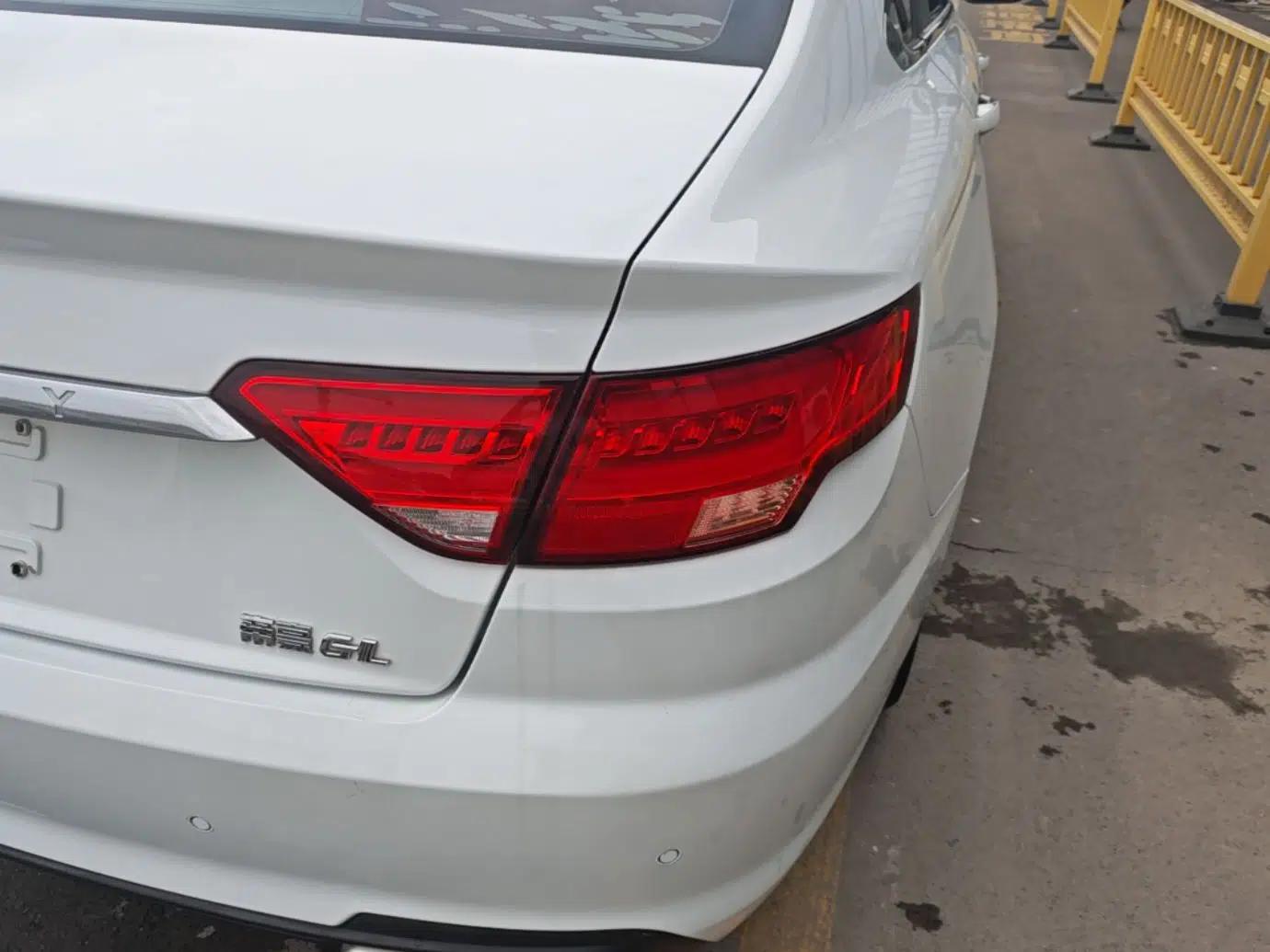 Geely Auto Emgrand GL 2018 1.4T DCT Prestige Smart Connectivity Version — миниатюра 9