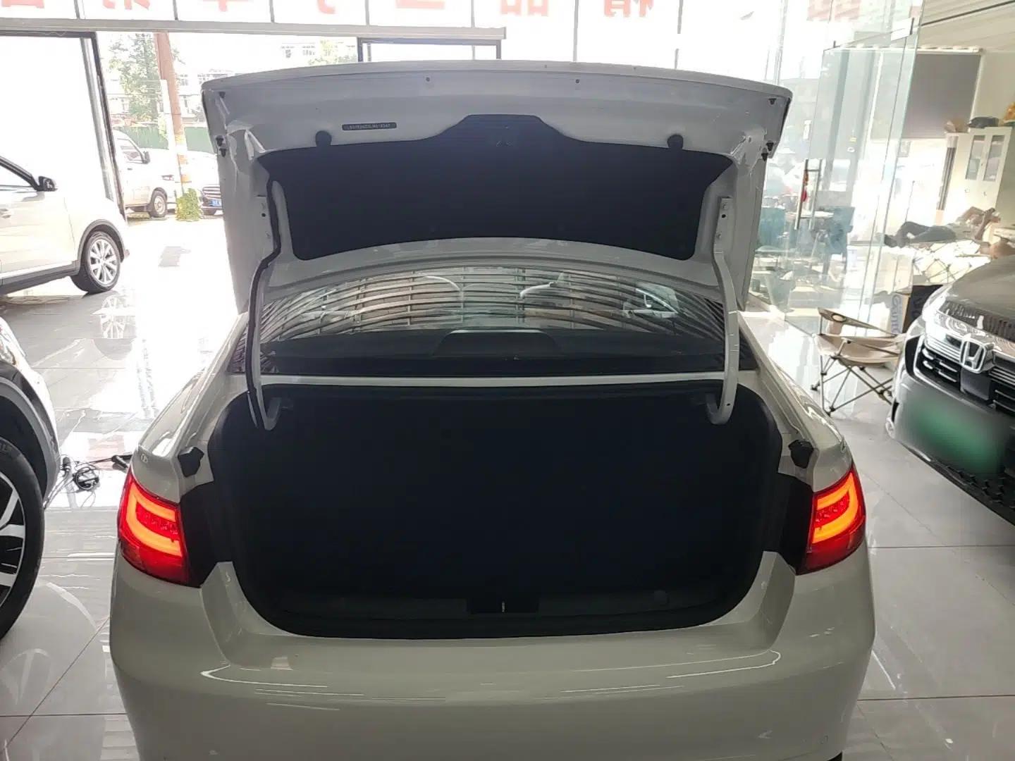 Geely Auto Emgrand GL 2020 1.4T CVT Luxury Edition — миниатюра 22