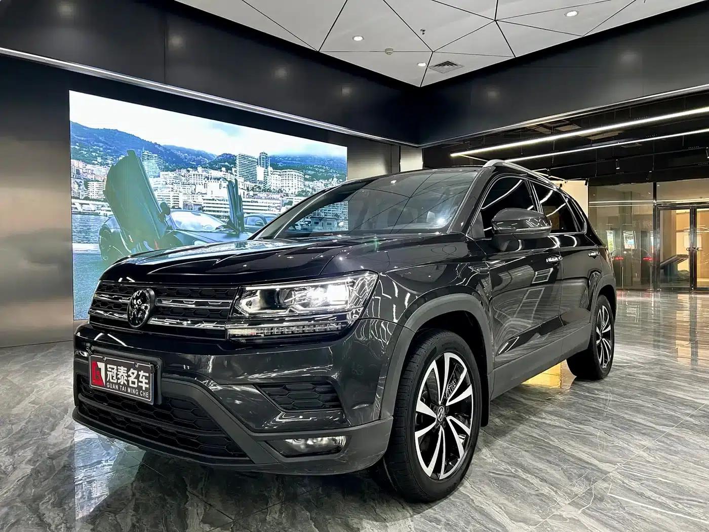 Tharu 2022 280TSI 2WD Luxury Edition — миниатюра 1